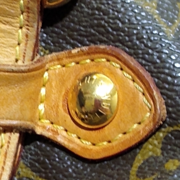 Authentic Louis Vuitton - Picture 4 of 5